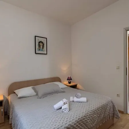 Apartment House Ra Ica - One Bedroom With Terrace And Sea View 3 *
