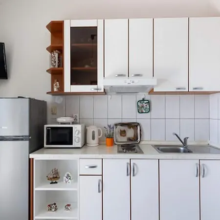 Apartman House Ra Ica - One Bedroom With Terrace And Sea View 3 *